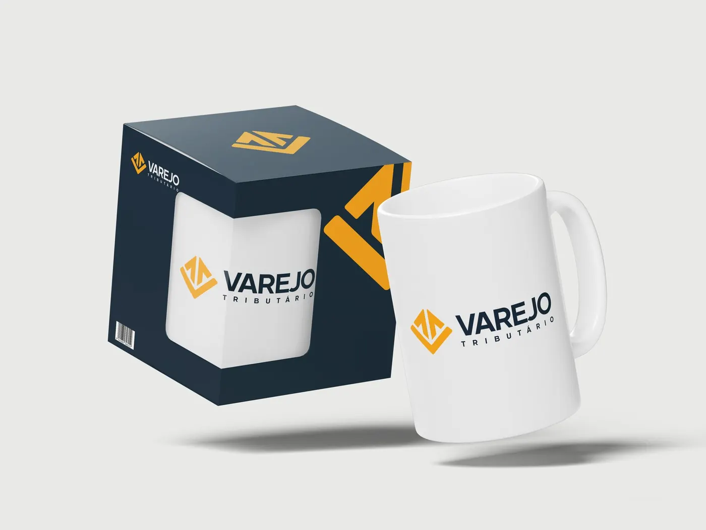 Mug and box with the Varejo Tributário brand